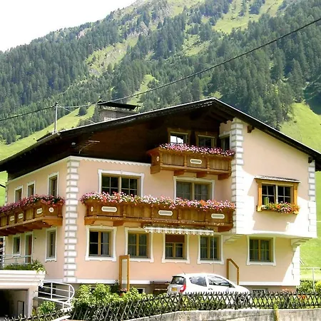 Haus Staud Apartment *